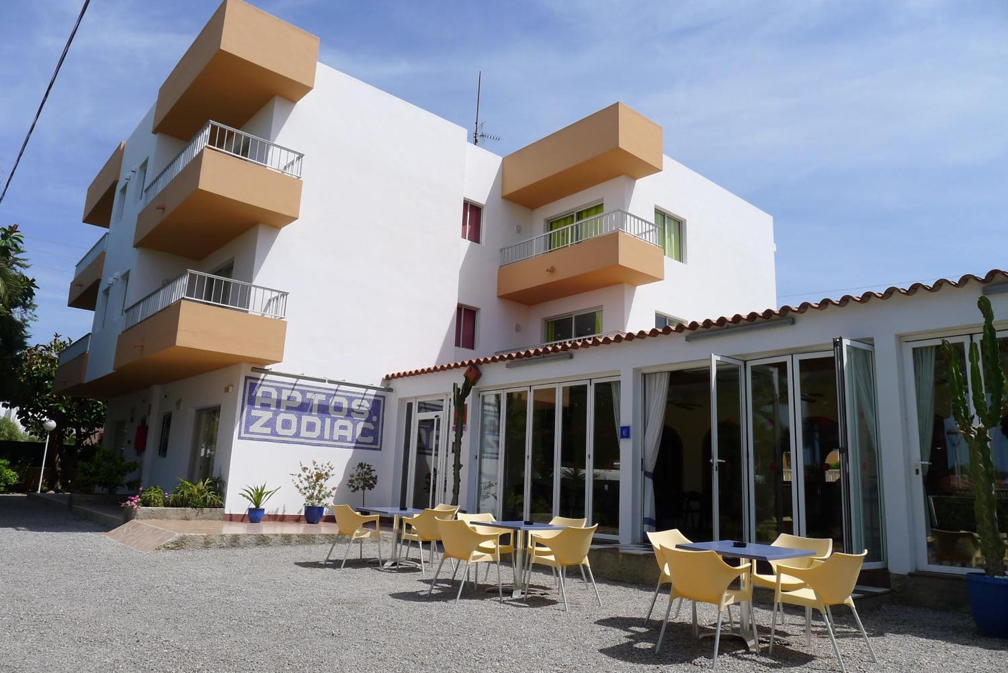 Apartamentos Zodiac Sant Antoni de Portmany Exterior foto