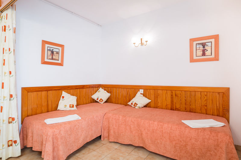 Apartamentos Zodiac Sant Antoni de Portmany Exterior foto