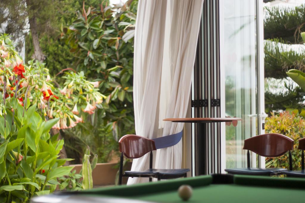 Apartamentos Zodiac Sant Antoni de Portmany Exterior foto